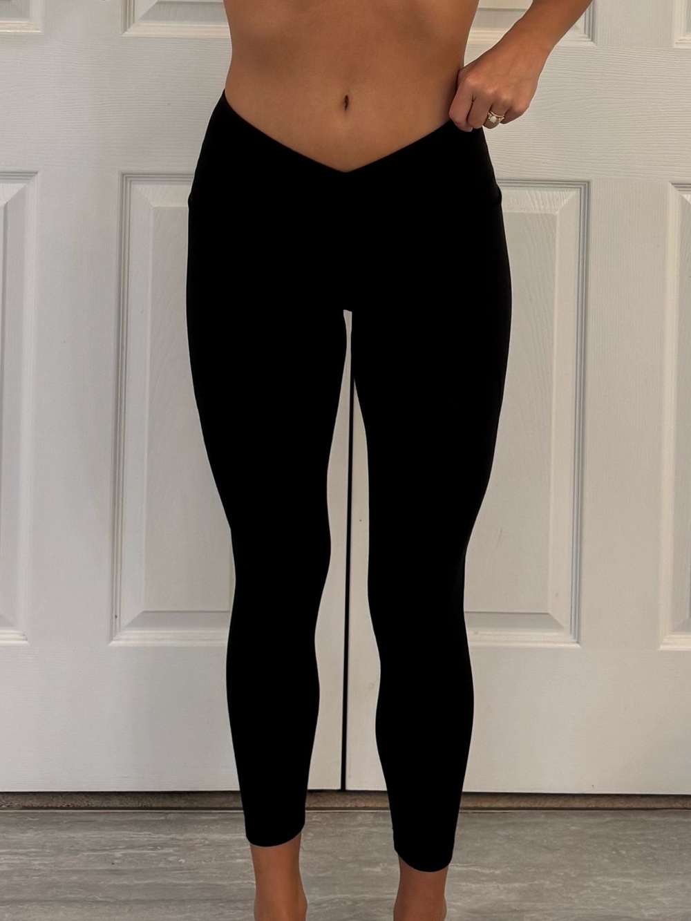 Fabletics Oasis PureLuxe Crossover 7/8 Black Leggings